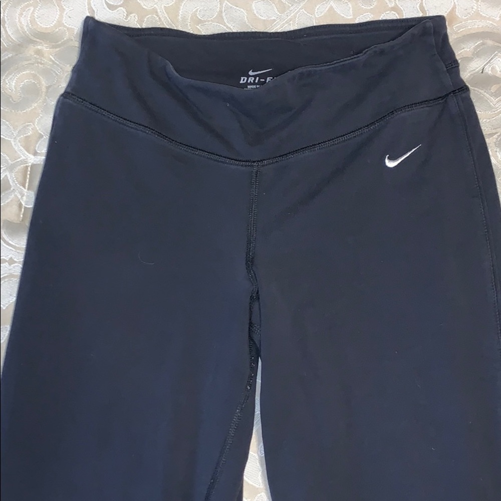 Nike yoga pants, book cut XS - Picture 1 of 3